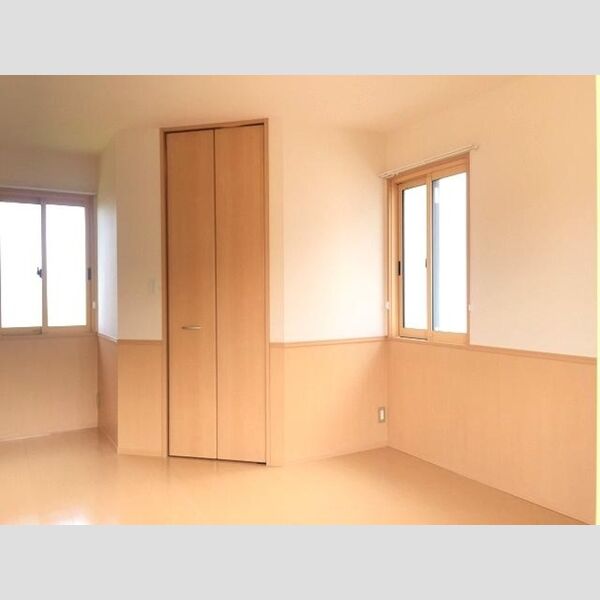 ベルコート　Ⅱ102号室 2階　8.25帖洋室