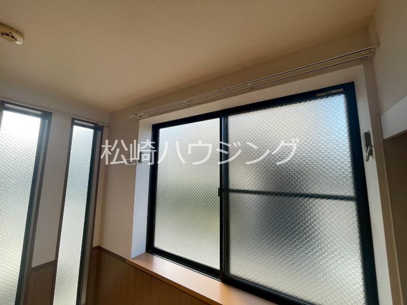 バードウィング上高田1階 内観