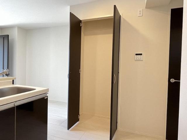 （仮称）調布市柴崎新築アパート LDK収納（イメージ）