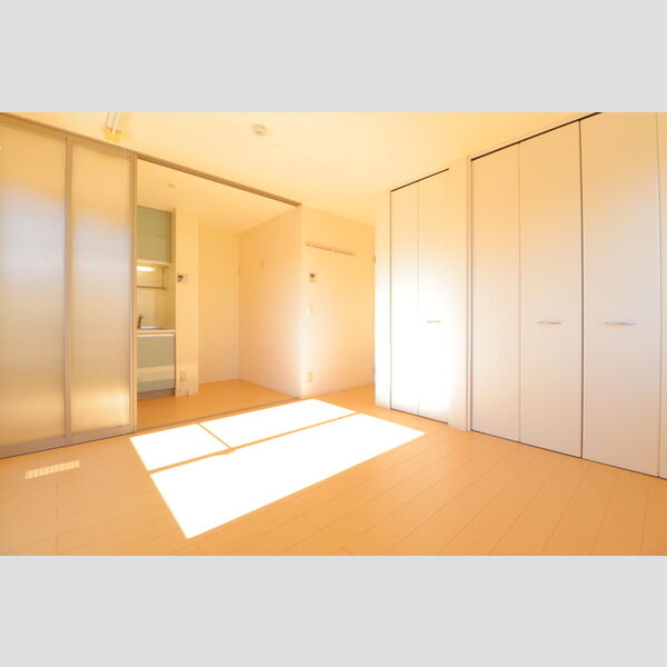 ベルレージュ201号室 洋室・キッチン