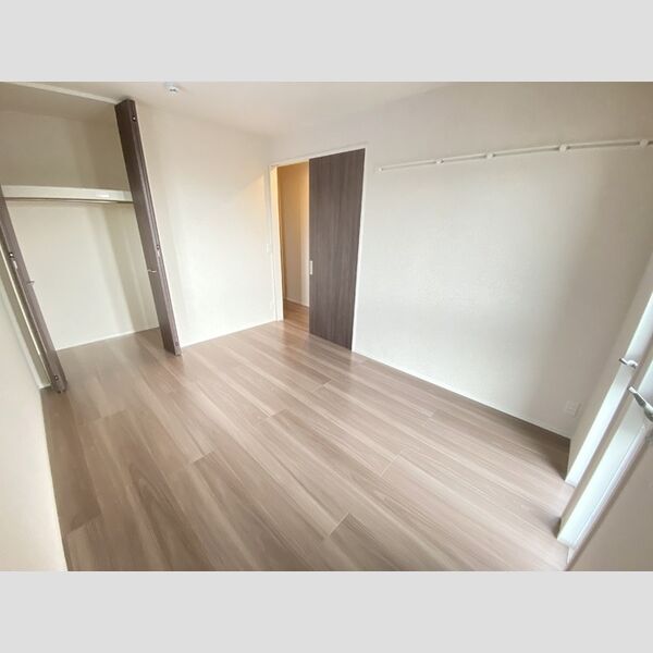 オリヴィア山手201号室 収納