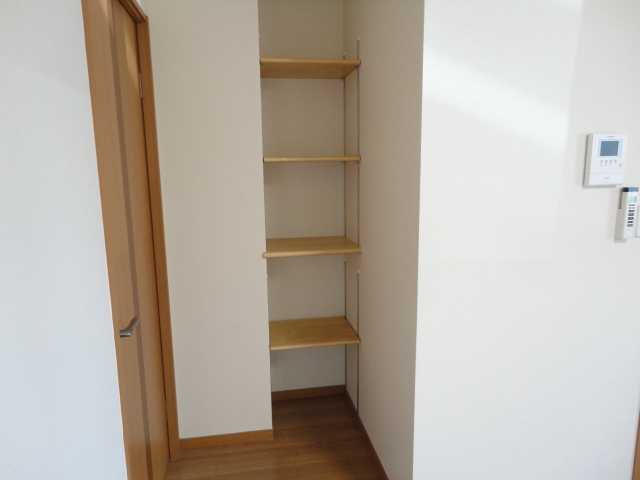 Ｗｅｓｔ　Ｈｉｌｌｓ　（ウェスト　ヒルズ） 収納棚（イメージ）