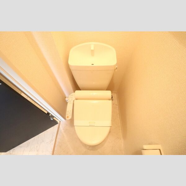 リヴァージュ　壱番館103号室 温水洗浄暖房便座