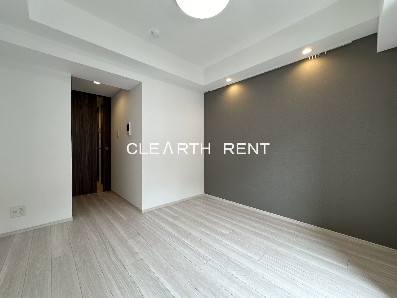 コンシェリア横濱山手 ＴＨＥ ＲＥＳＩＤＥＮＣＥ2階 スッキリとしたフローリング居室/プロジェクター照明設置