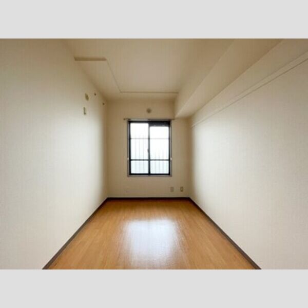 ラフィネ小倉412号室 洋室