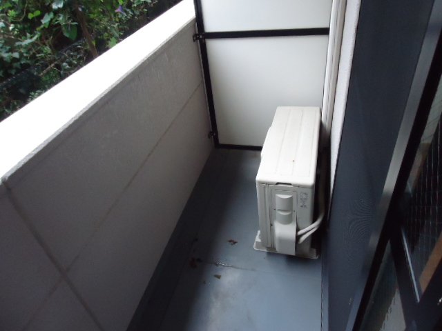 メゾン・トランタンヌーフ101号室 ベランダ