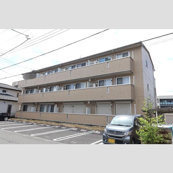 ルガーナ105号室 外観