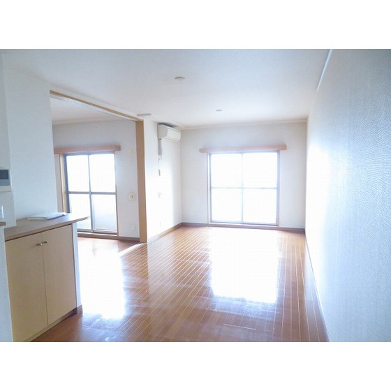 ロイヤルヒルズ浦和 リビング