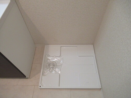 サン・ステージ緑園都市東の街７番館 室内洗濯機置場