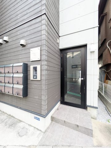 ハイスタンダード堀切304号室 エントランス