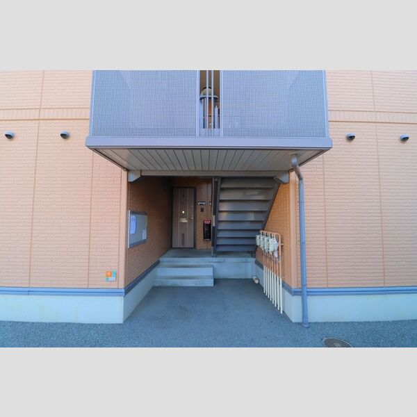 Momo House エントランス