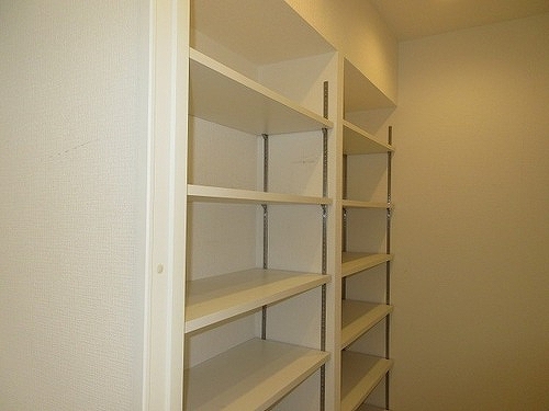 ＭＡＣ富士見丘コート ウォークインクローゼット（約１.２帖）　※内装前
