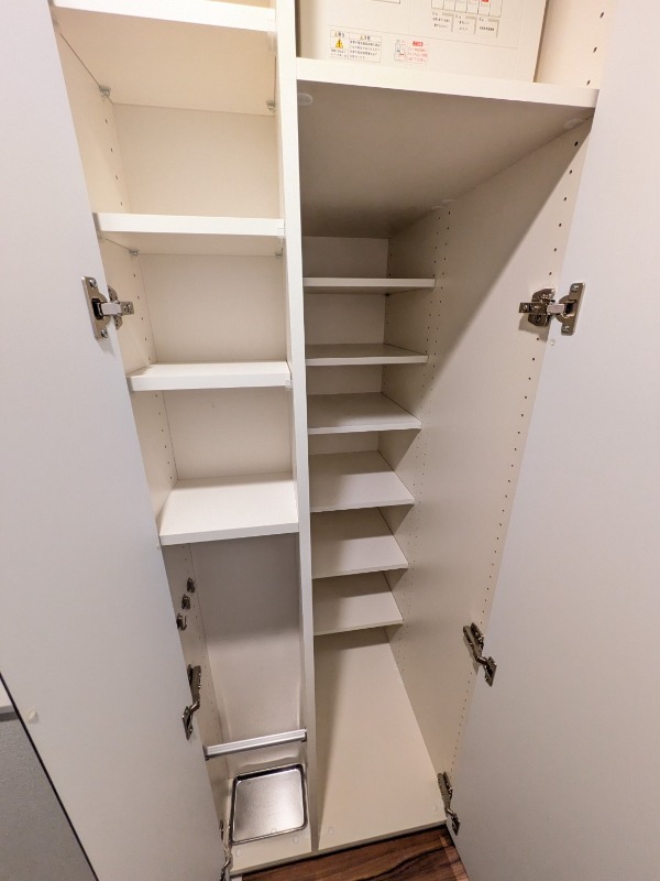 ドゥーエ池袋7階 収納