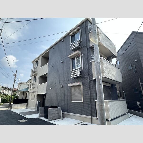 ロイヤルハイツ101号室 建物外観