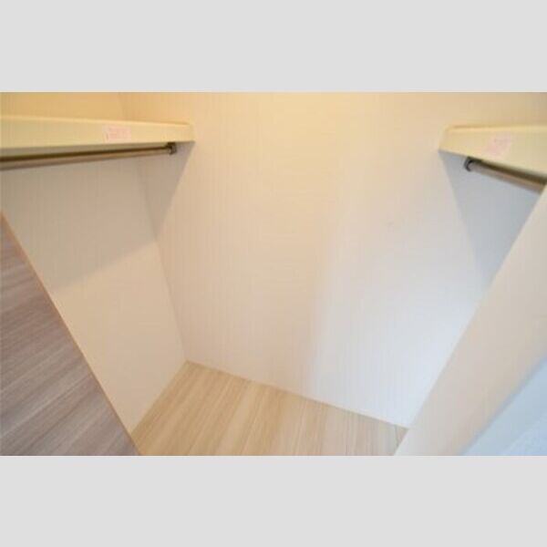 アーバンコートツマダ103号室 クローゼット