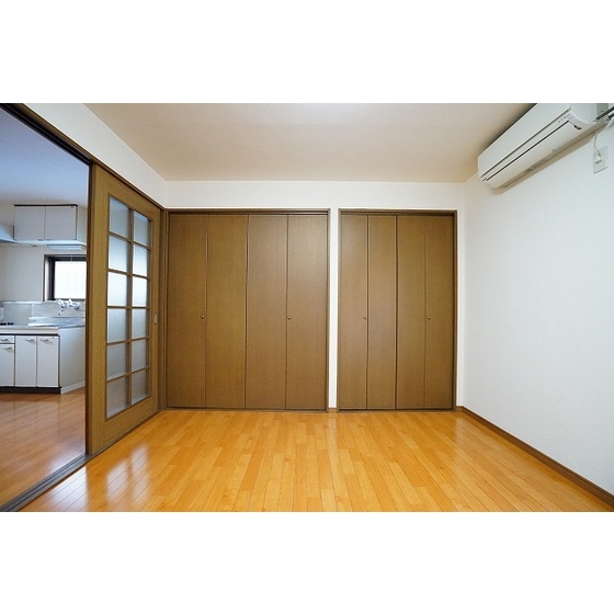 ＲＩＫＩパレス0105号室 リビング