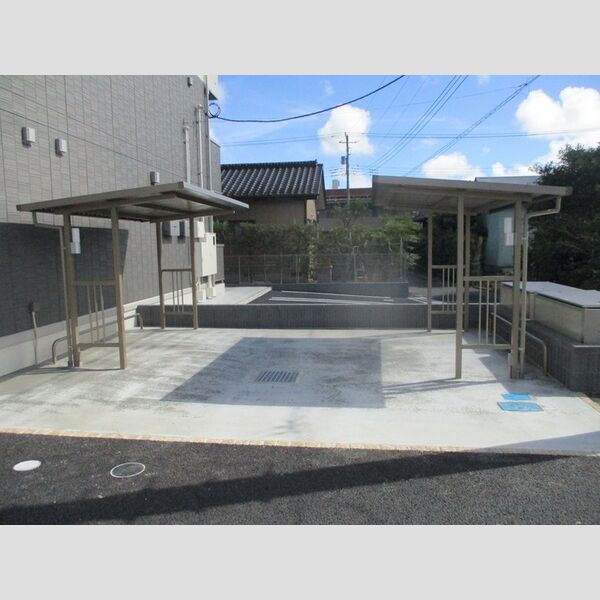 オーフィングⅢ 駐輪場