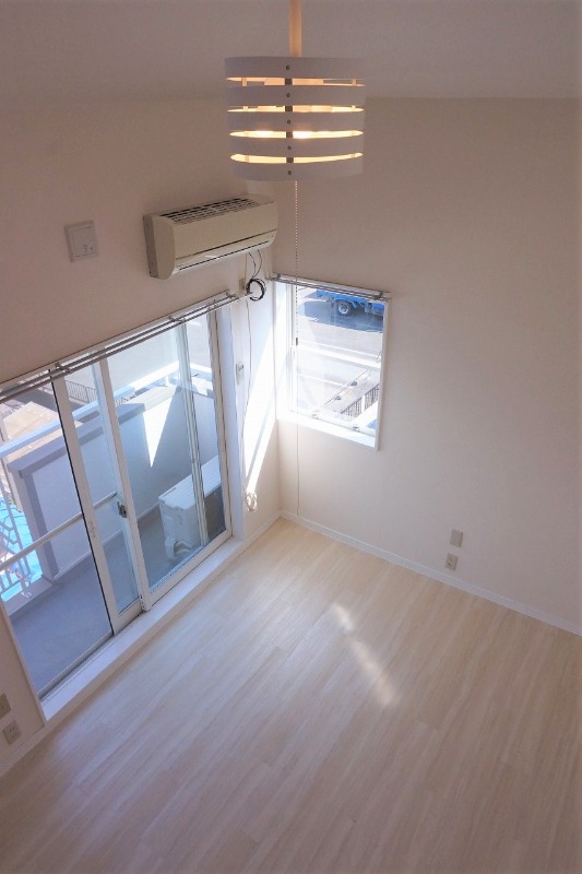 ローズアパートＲ６７番館(R-067) リビング