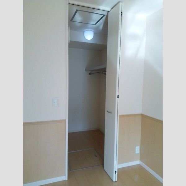 シャルドネ　B ウォクインクローゼット