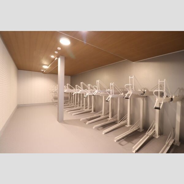 カーサリオ204号室 屋内自転車駐輪場