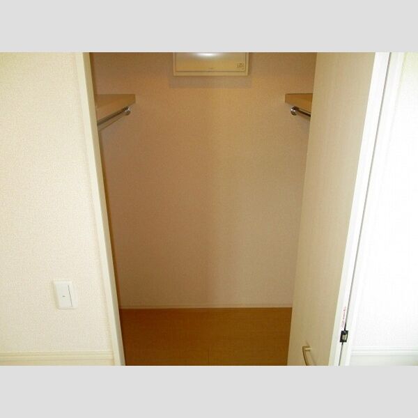 ラヴィーベル　東館 ウォークインクローゼット