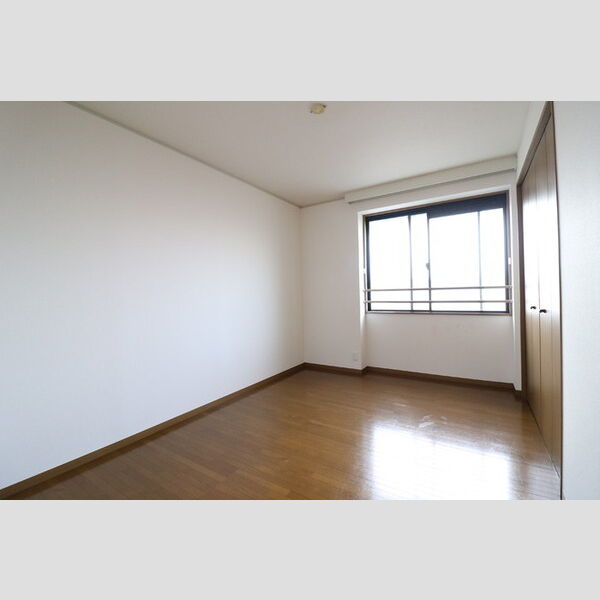 ヴァンベール神山　Ⅰ202号室 ★洋室6帖★