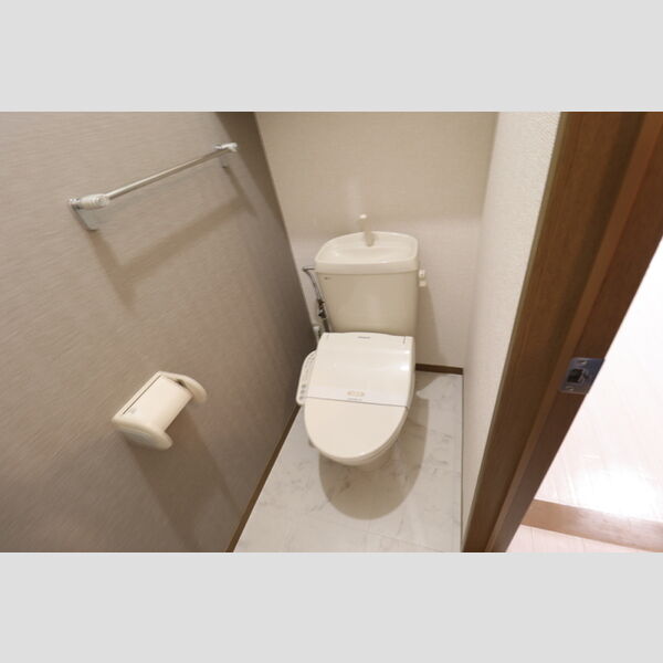 ハイツ・サンピーチ　B 温水洗浄暖房便座