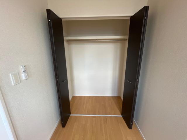 エクセレントヒルズ201号室 収納