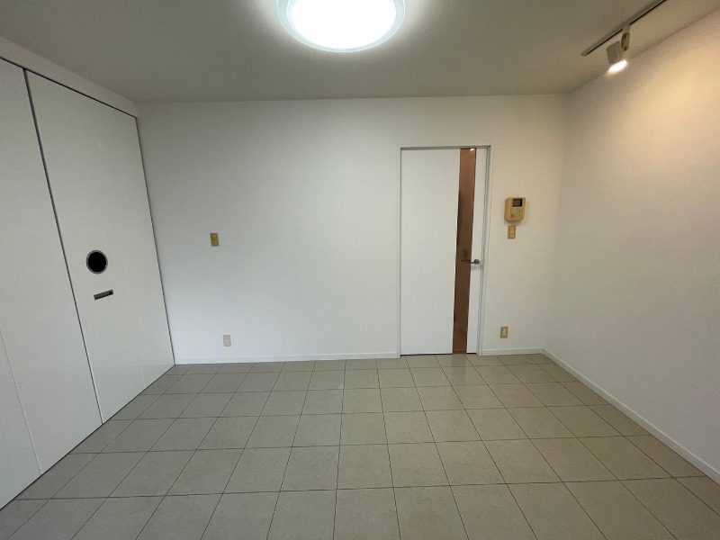 ヴィータローザ横浜吉野町 リビング