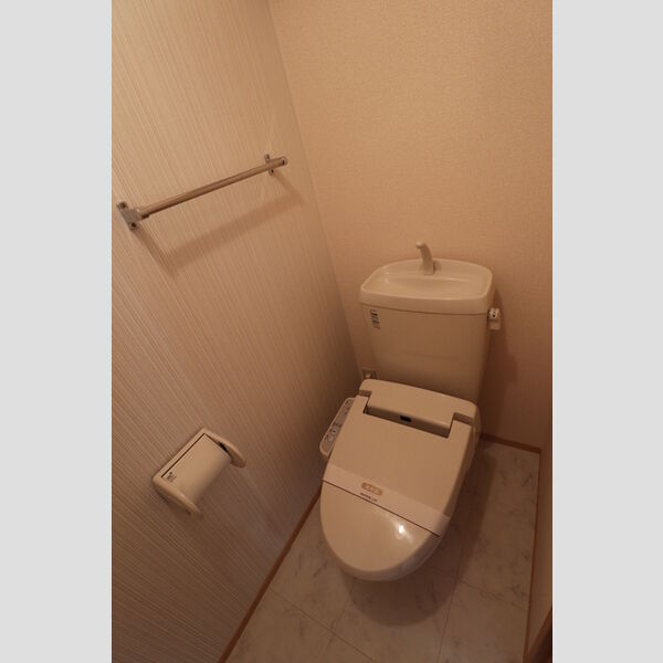 サンボナール　B105号室 温水洗浄暖房便座