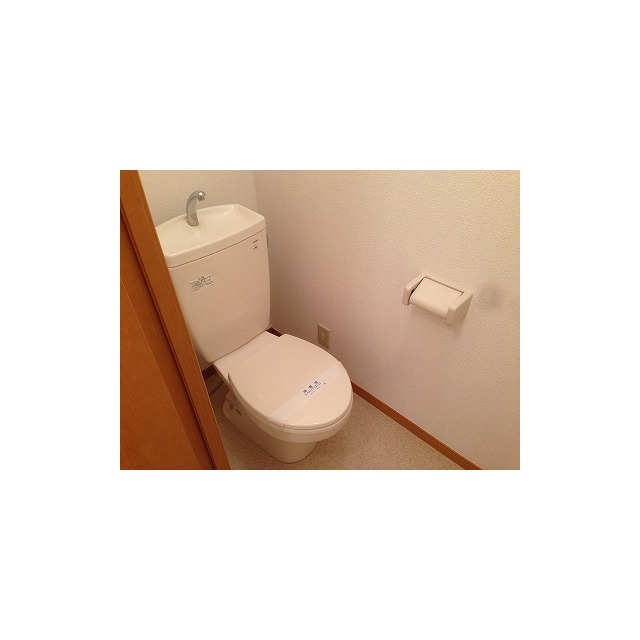 アンプルール クラージュ堀内 内観