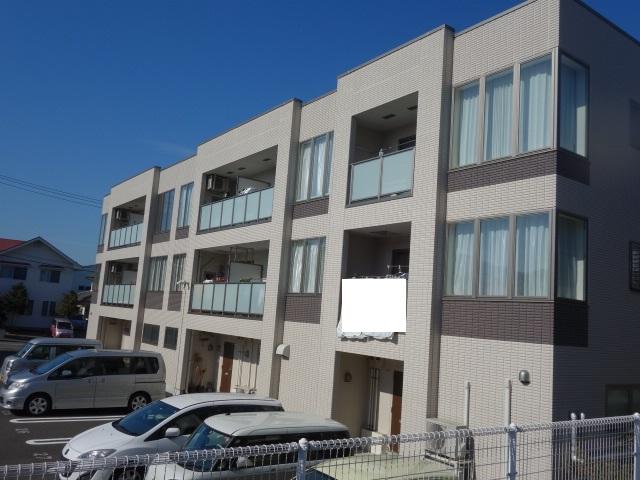 ビレッジ高坪 外観写真（昼）