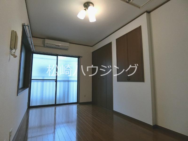 トワエモモ リビング