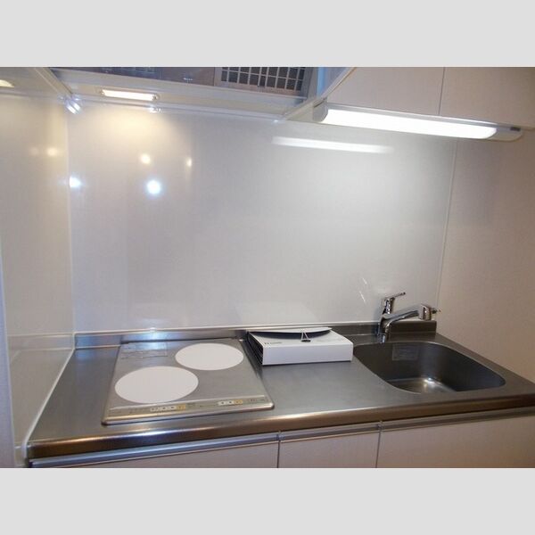 SOLARE横浜103号室 システムキッチン