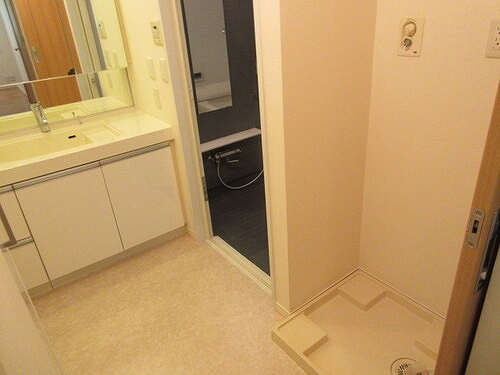 エム・ブランド相模大野13階 室内洗濯機置場　内装前　※2023年09月の写真