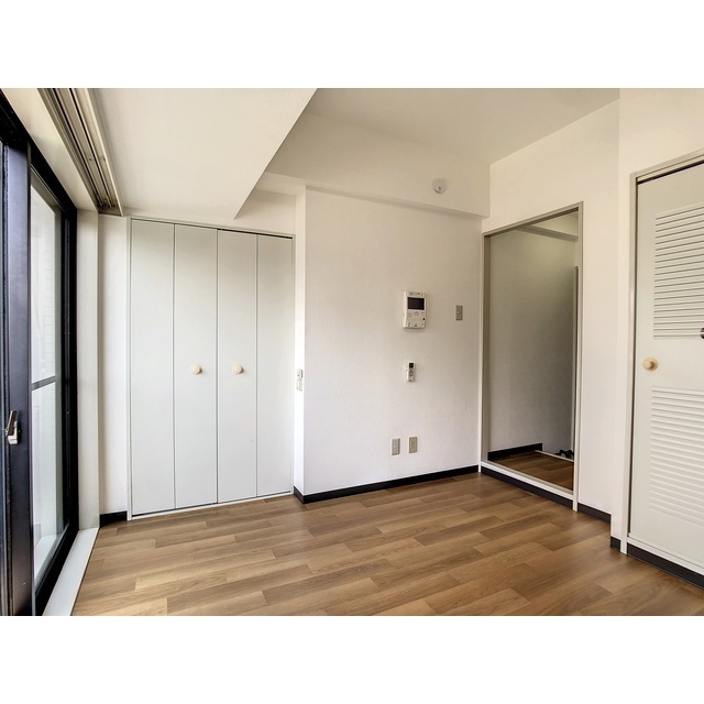 シティハイツ新大塚 内観