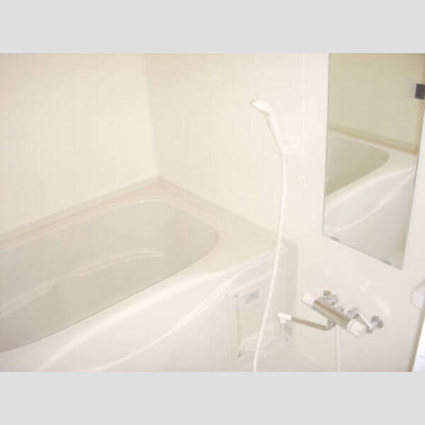 ガーデンハウス301号室 301号室　浴室