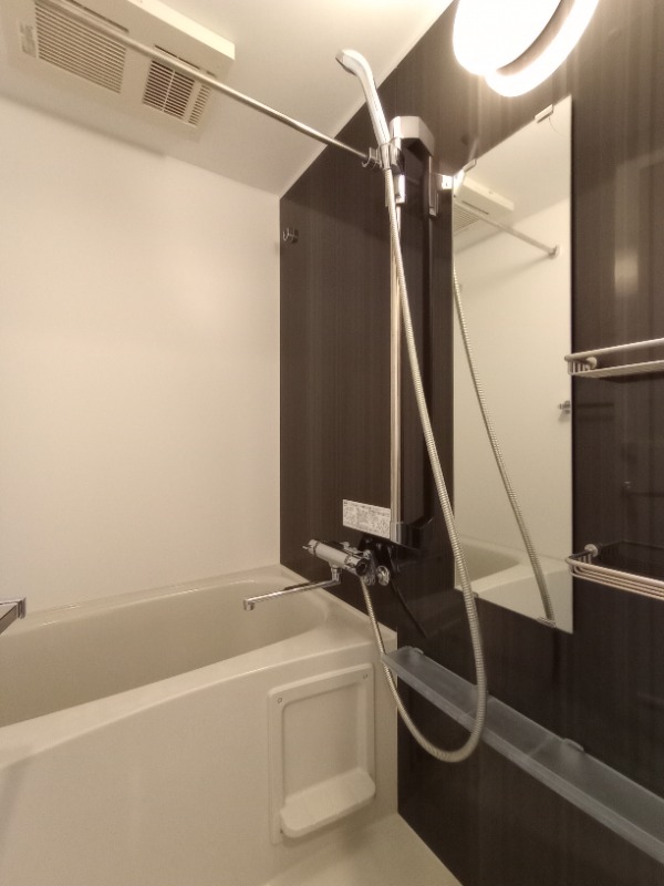 クレイシア秋葉原ラグゼスウィート2階 お風呂