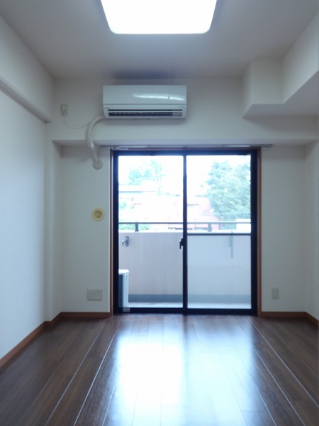 サンテミリオン千鳥町 リビング