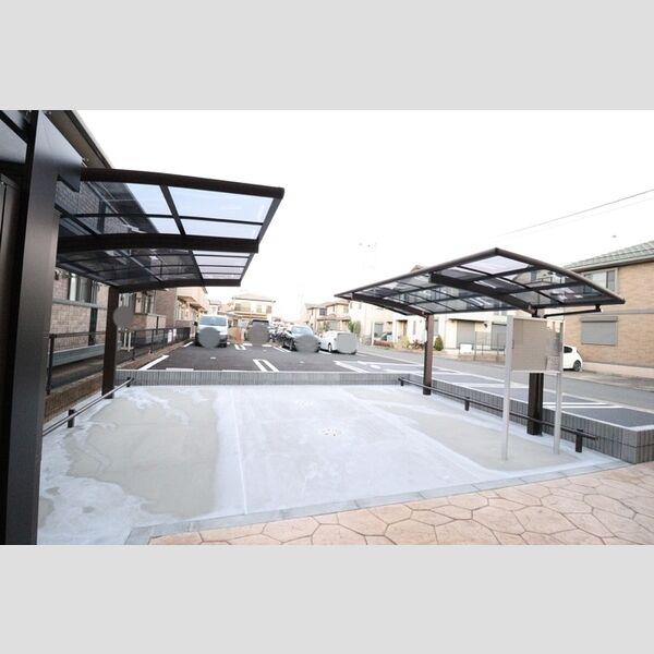 フルールコート 駐輪場