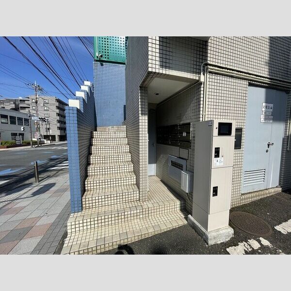 サンハイツ湘南 エントランス