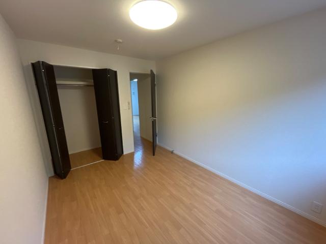 エクセレントヒルズ201号室 洋室