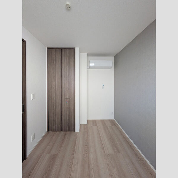 セレスティア白鳥205号室 洋室4.1帖