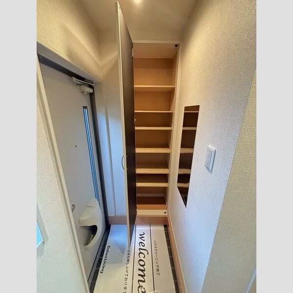 HOUSEしゅんざん 玄関