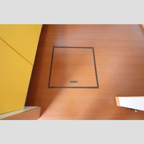 ヴィオレシャトー101号室 床下収納