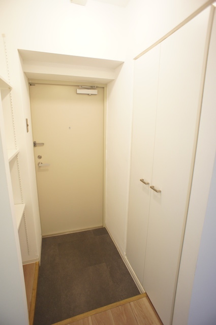 アールリエット津田沼 広々とした玄関廻り