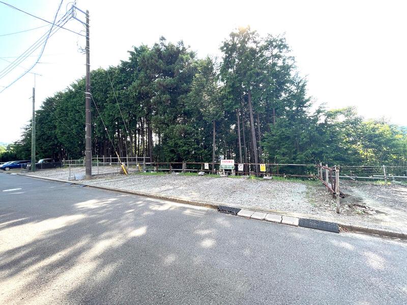 ウエストヒルズ 駐車場