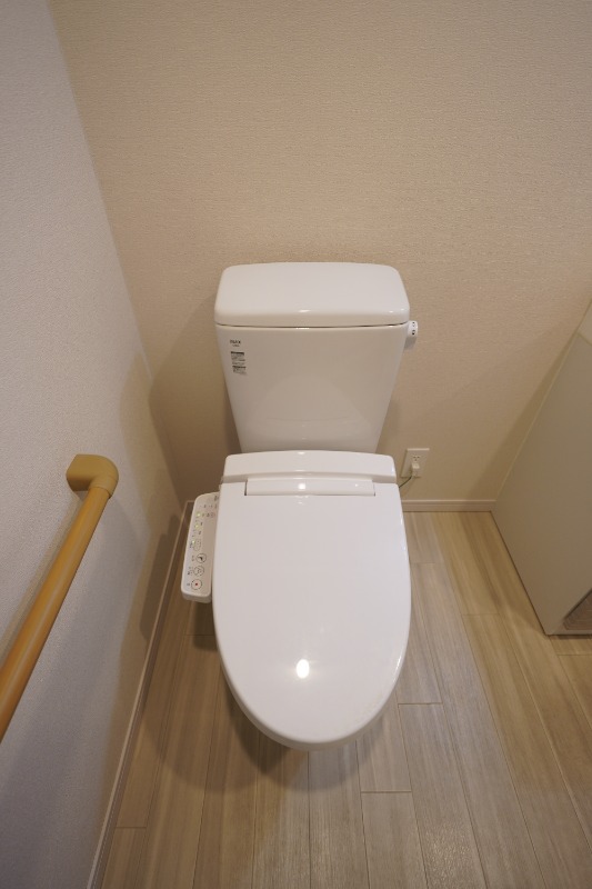 IL MEZZO DI TOKYO，UNO シャワー機能付温水洗浄便座