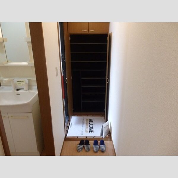 ハイツベルヴュー 玄関