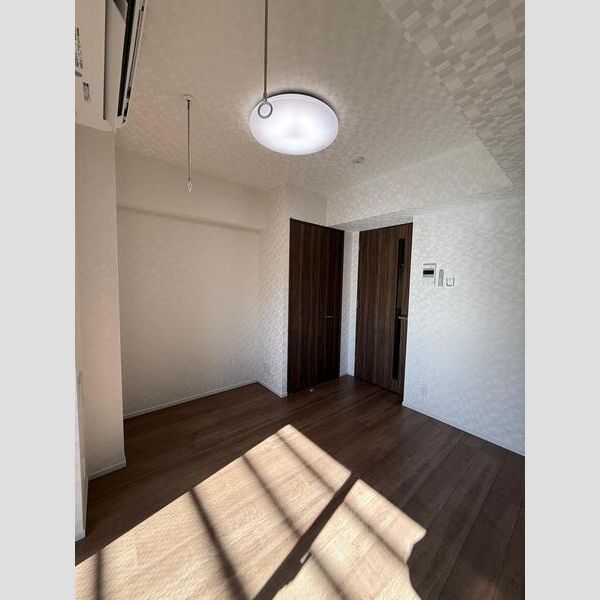 MAXIV横浜吉野町SOUTH302号室 リビング